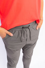 Load image into Gallery viewer, Move Joggers