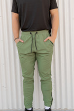 Load image into Gallery viewer, Move Joggers