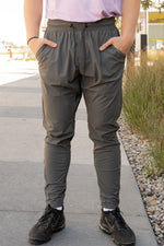 Load image into Gallery viewer, Move Joggers